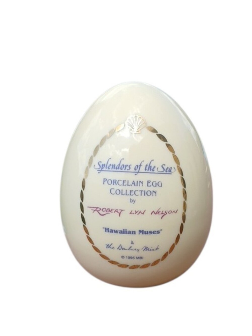 Vintage 1995 Danbury Mint Porcelain Egg "Splendors of the Sea" - Picture 2 of 3